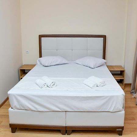 Just Inn Koutaïssi Extérieur photo