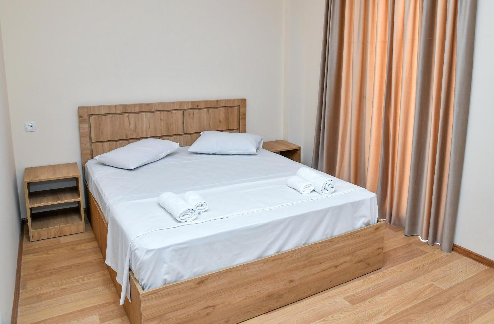 Just Inn Koutaïssi Extérieur photo