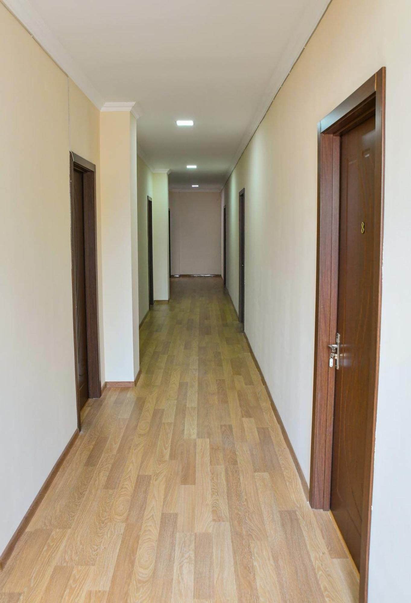 Just Inn Koutaïssi Extérieur photo