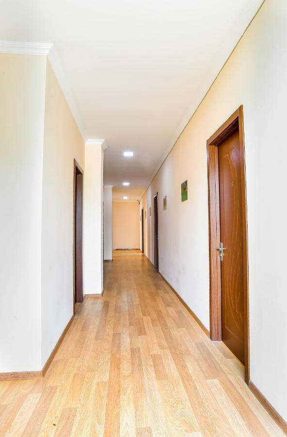Just Inn Koutaïssi Extérieur photo